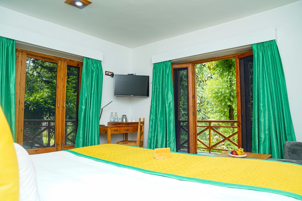 Tall Trees Resort 14/50