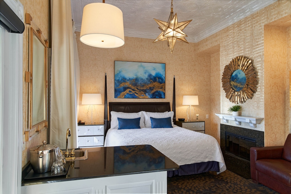 The Chateau Inn and Suites 17/57