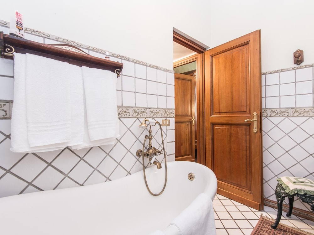 RSH Spanish Steps Luxury Apartment 42/44