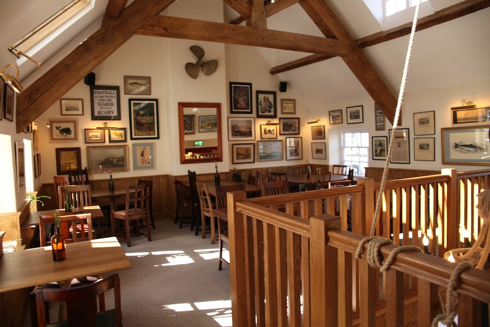 The Erskine Arms 36/50