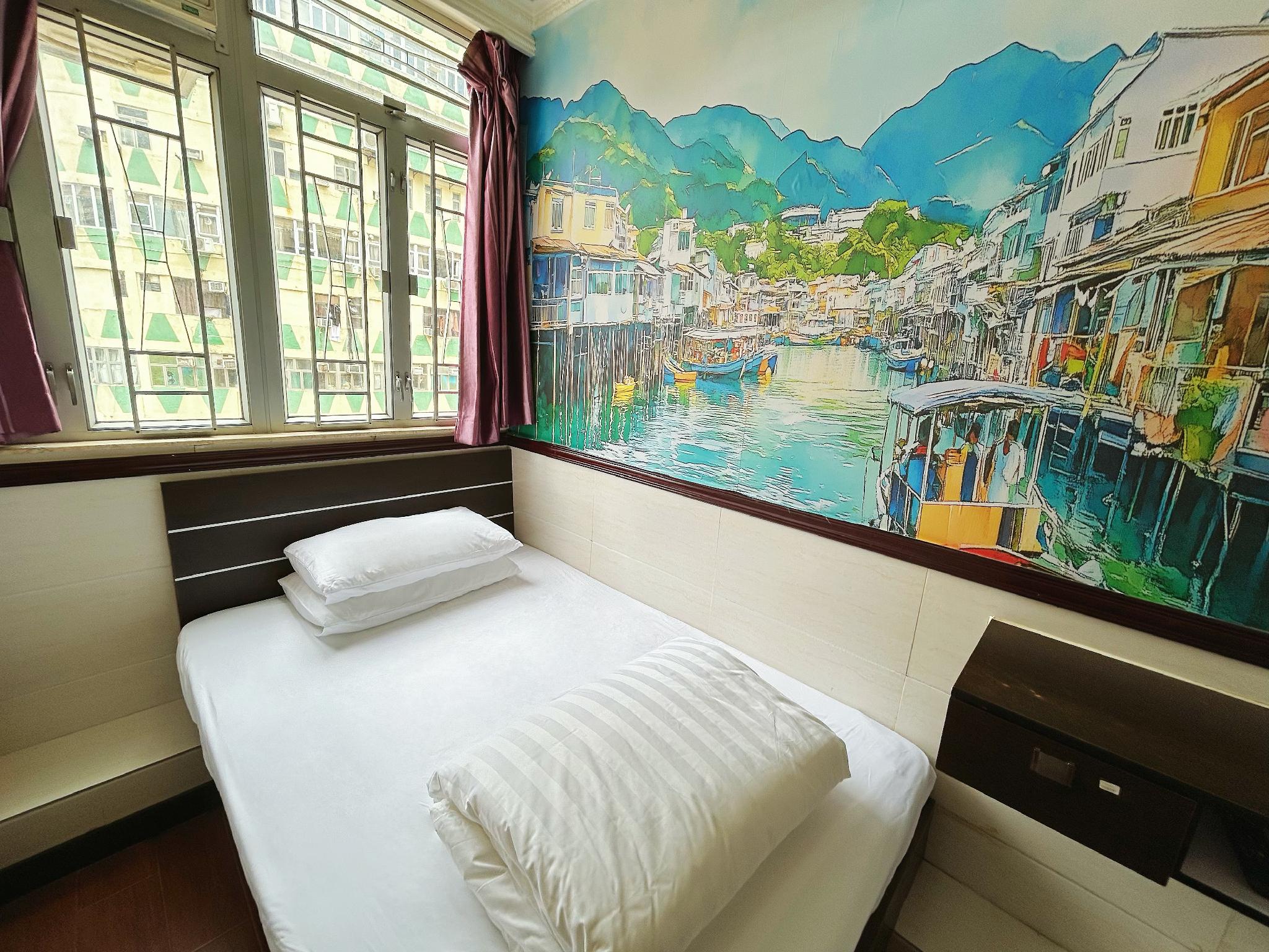 غرفة قياسية بسرير فردي
