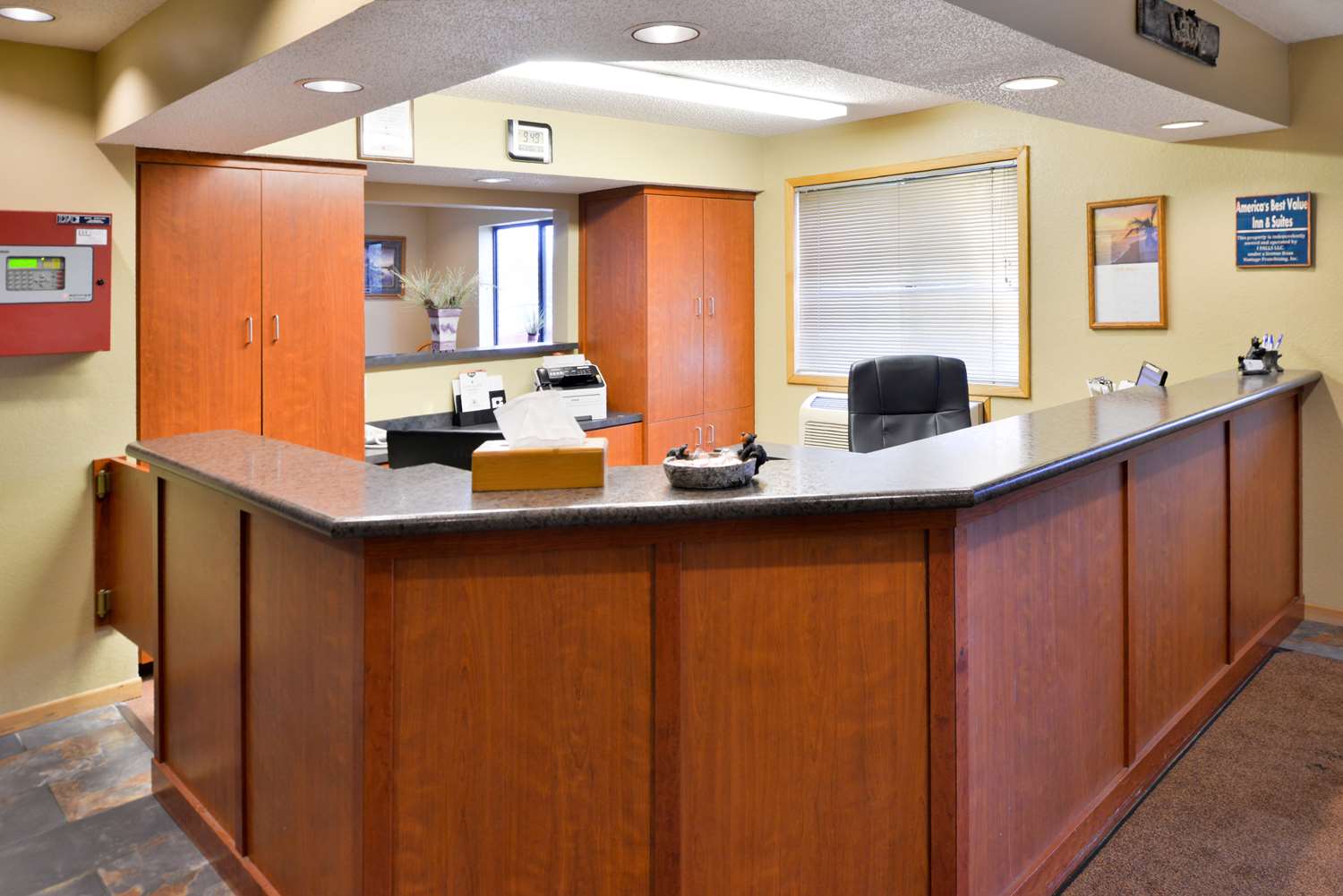 Americas Best Value Inn & Suites International Falls 3/23