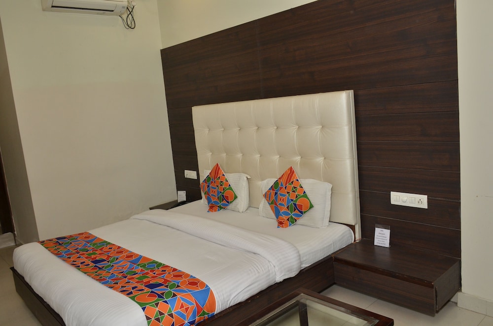 FabHotel KK Continental Albert Rd 24/42