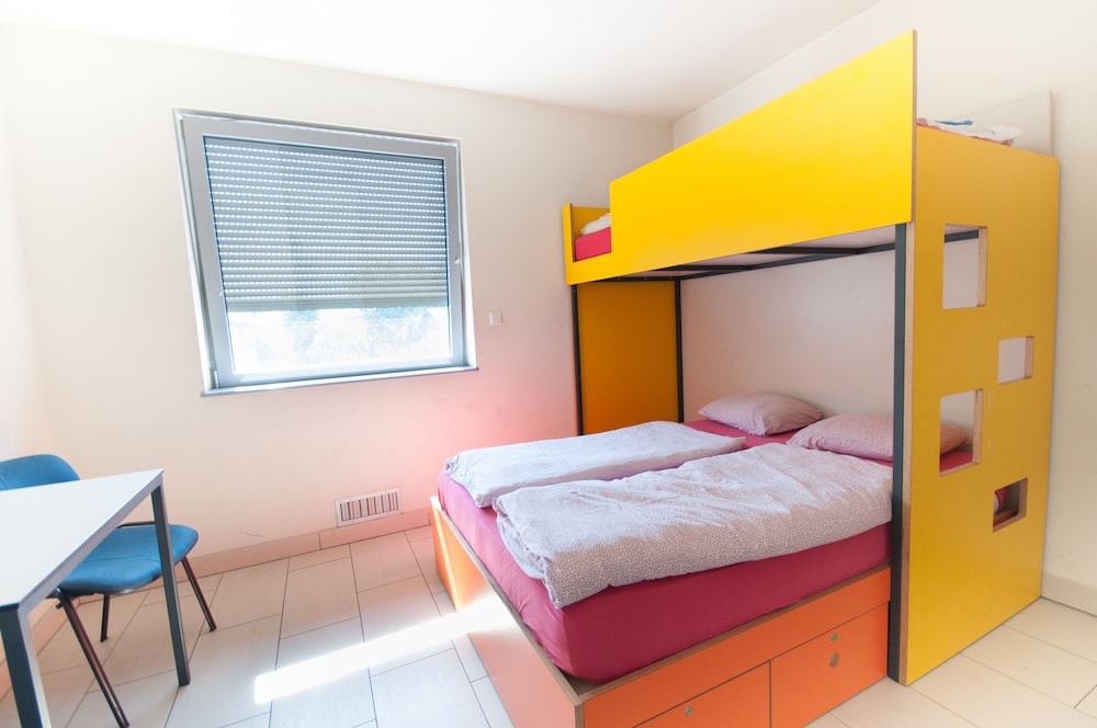 Simbol Rooms 10/41