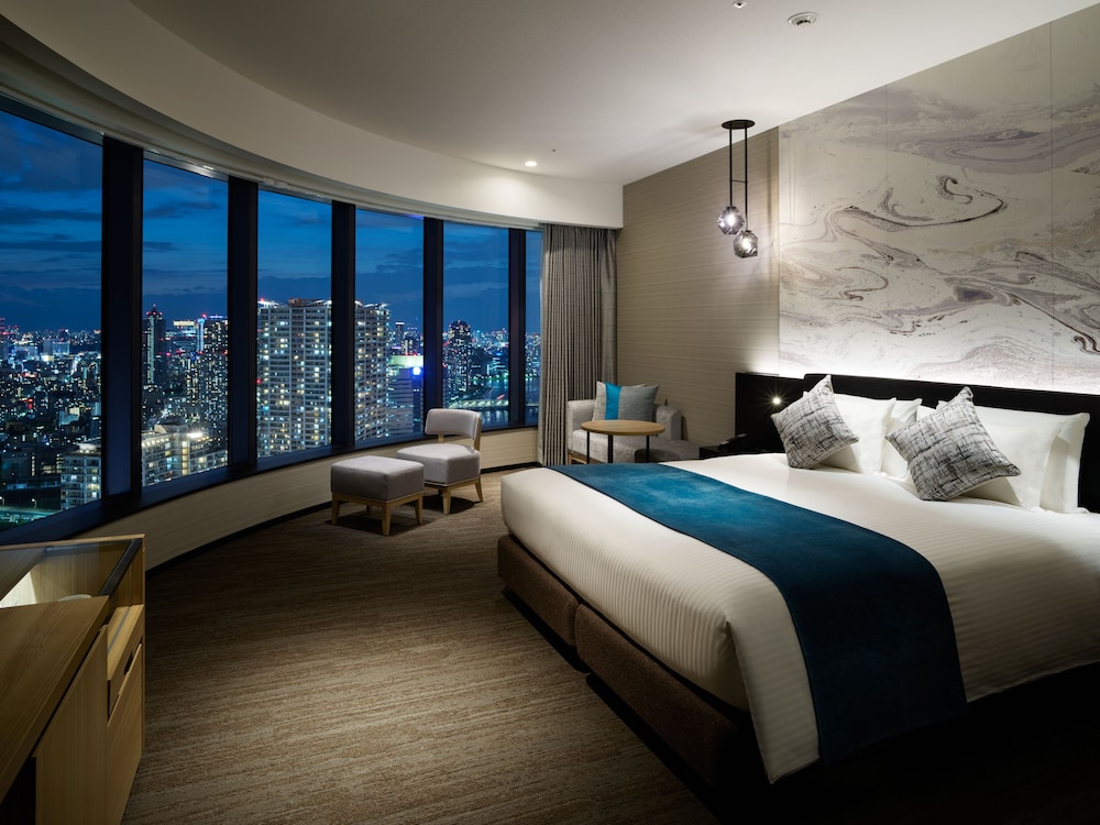 EXECUTIVE, KING BED, WITH VIEW, BATHTUB, CORNER