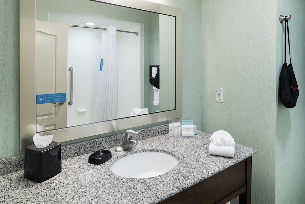 Hampton Inn And Suites Huntsville/Research Park Area 12/65