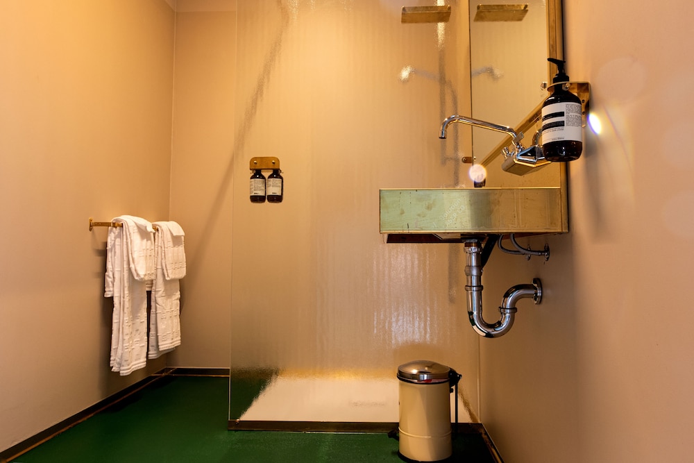 Hotel Piet Hein Eek 24/50