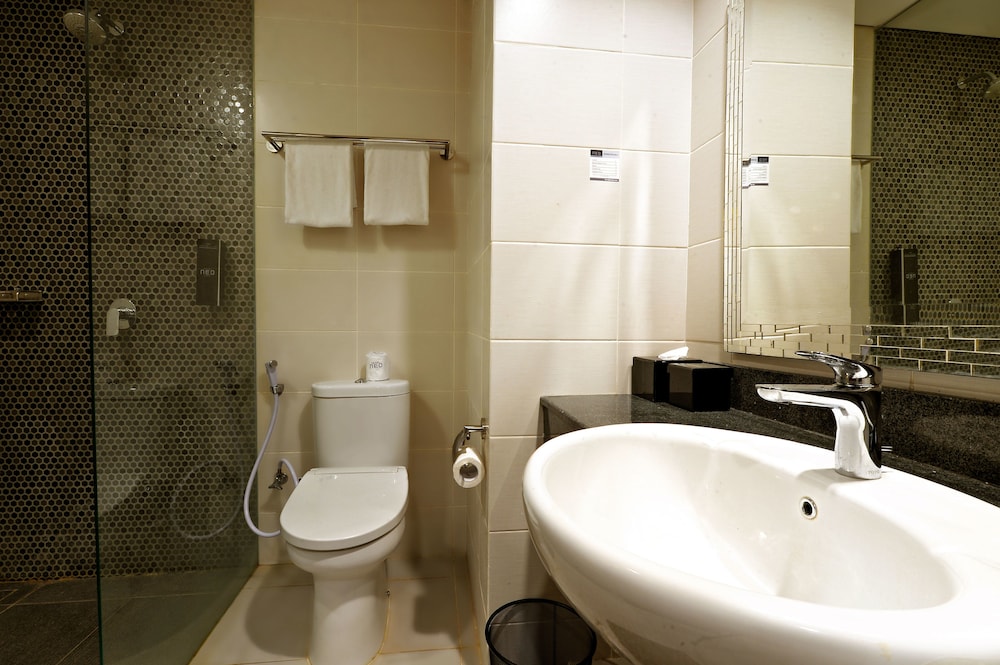 Hotel Neo Eltari Kupang 47/49