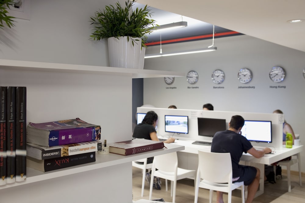 Sant Jordi Hostels Sagrada Familia 29/50