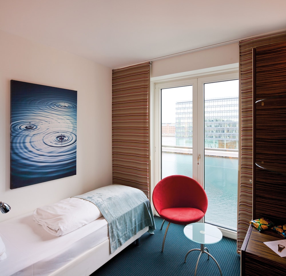 Copenhagen Island Hotel 30/35