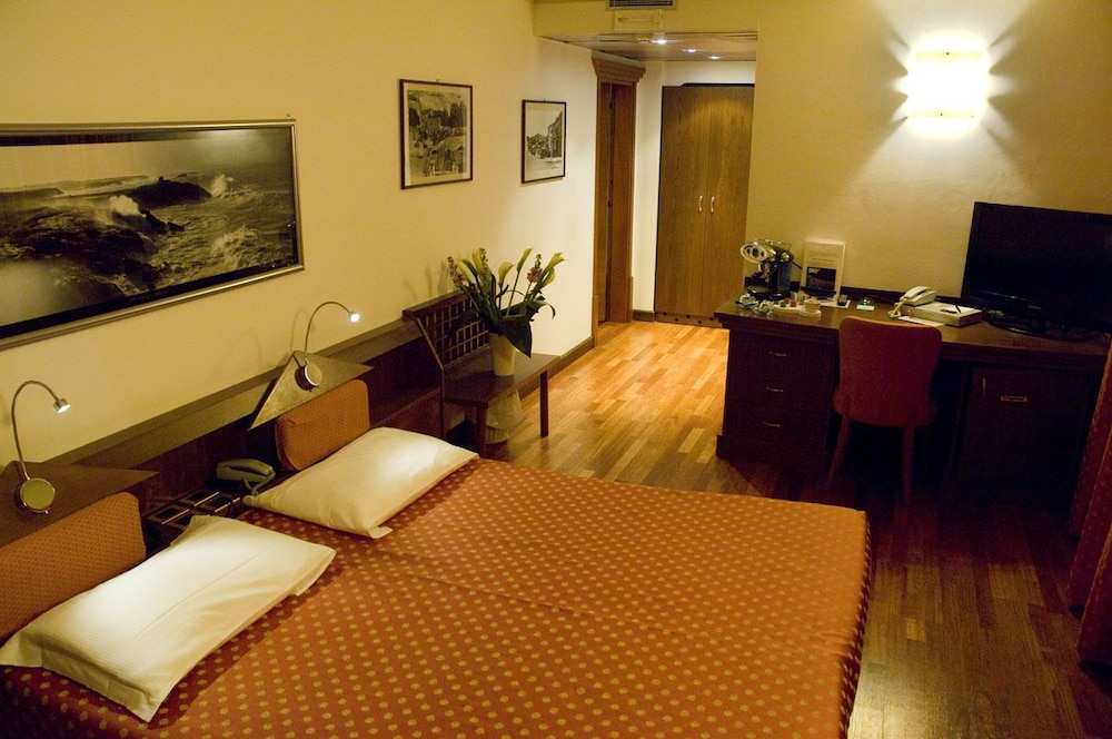 HR Hotel 17/28