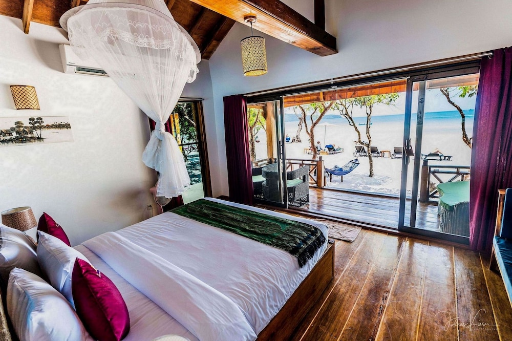 Sol Beach Resort 12/50