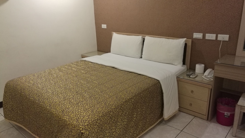 ECONOMY, DOUBLE BED, NO WINDOW