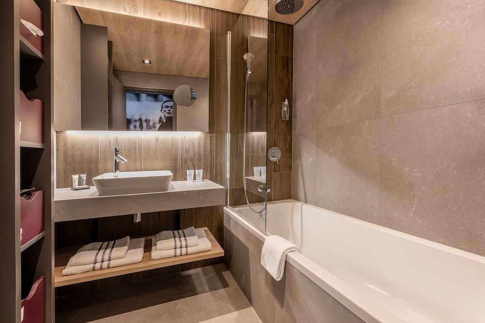 Alpina Eclectic Hotel & Spa 50/50