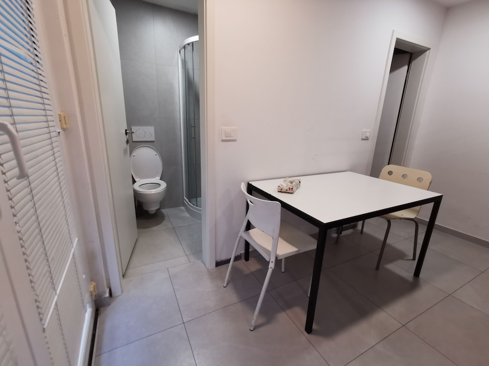 Simbol Rooms 41/41