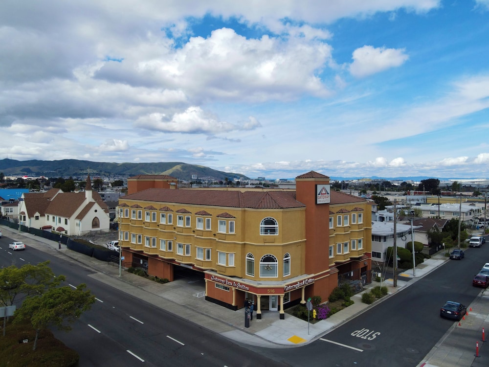 Gateway Inn and Suites Hotel 5/46