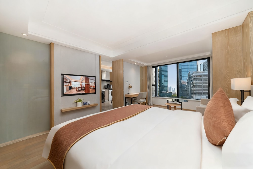Luxury, Suite, Queen Bed
