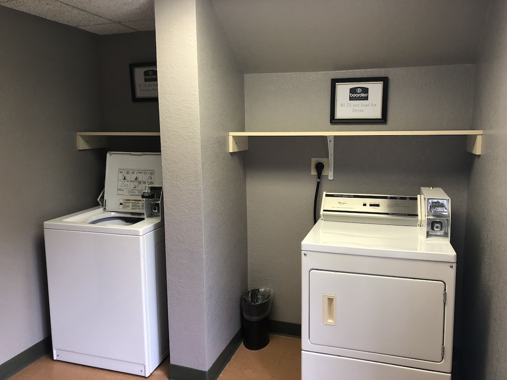 Boarders Inn & Suites by Cobblestone Hotels - Fayette 23/50