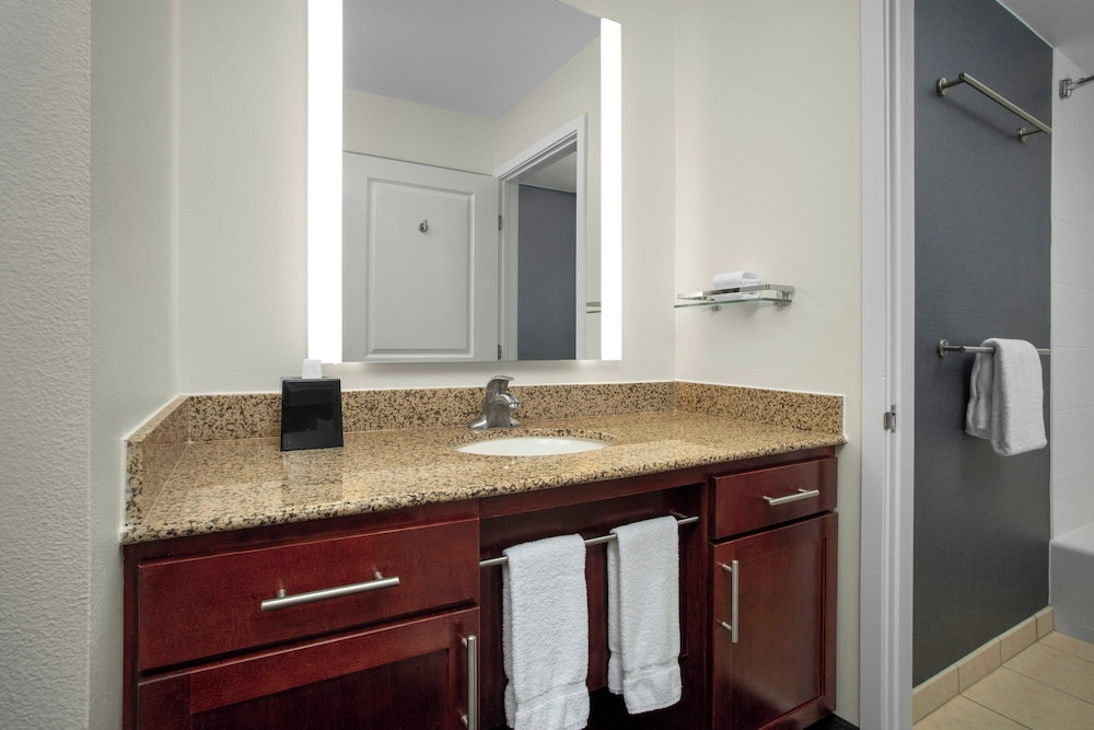 استوديو بسرير كينج مع أريكة، Residence Inn San Diego Oceanside 6/7