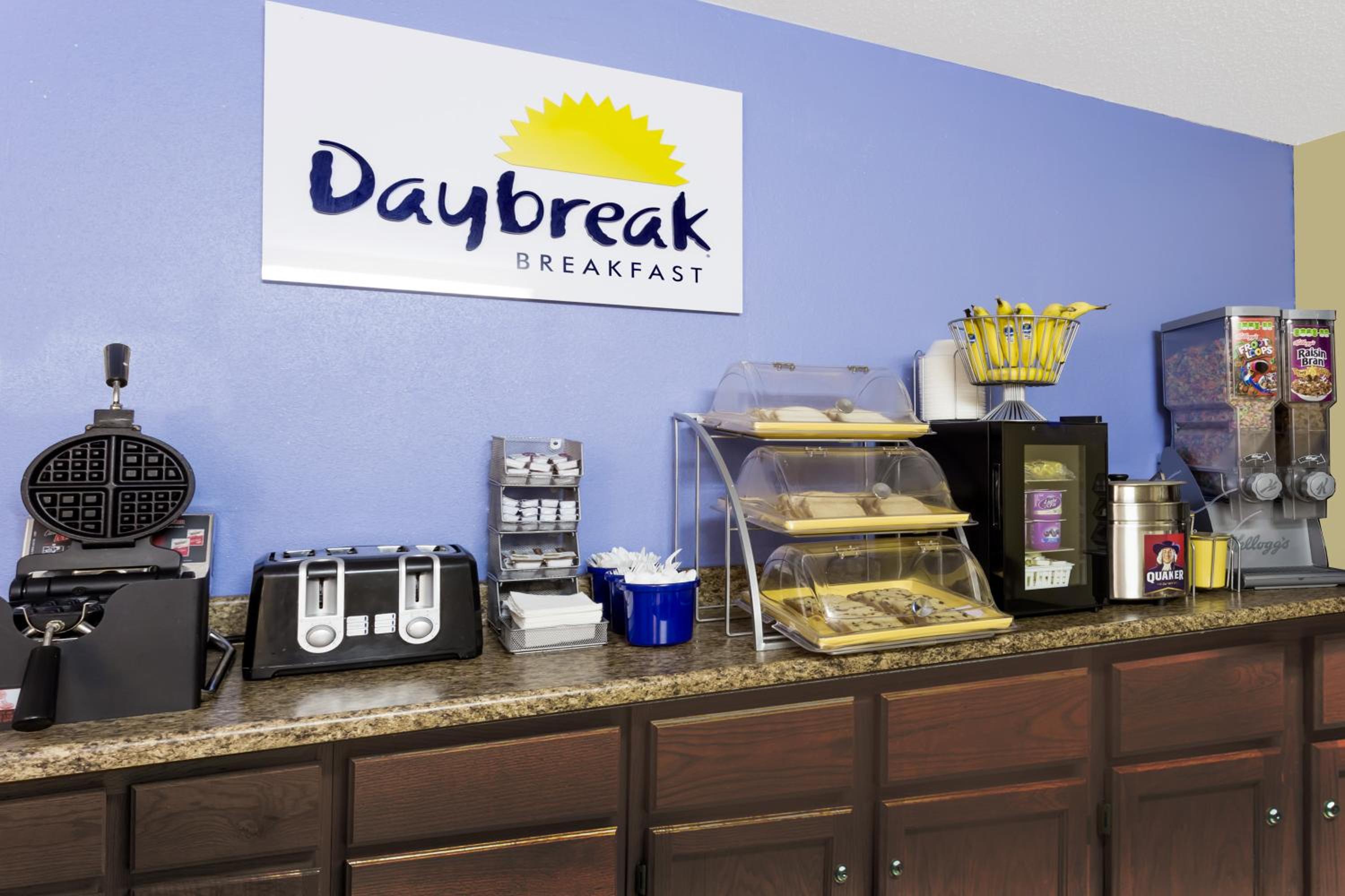 Days Inn by Wyndham Plymouth 15/25