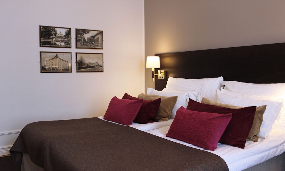 Home Hotel Drott 9/41