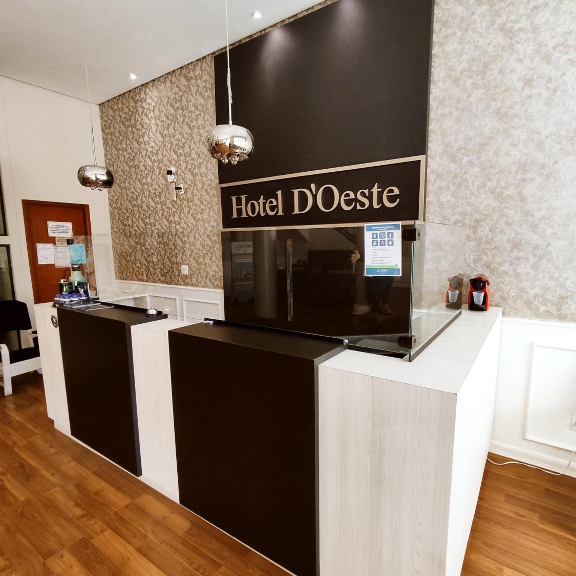 Hotel D Oeste 7/50