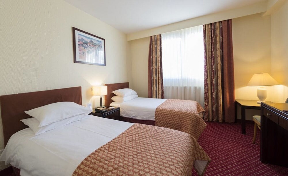 Hotel Bristol 11/50