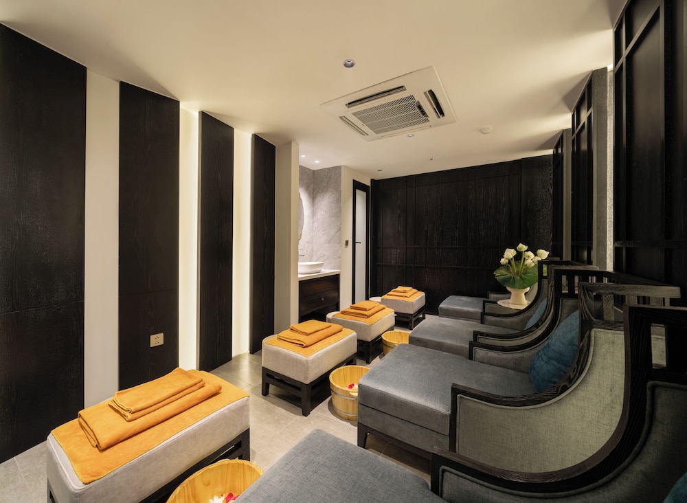 Luxe Paradise Premium Hotel 35/50