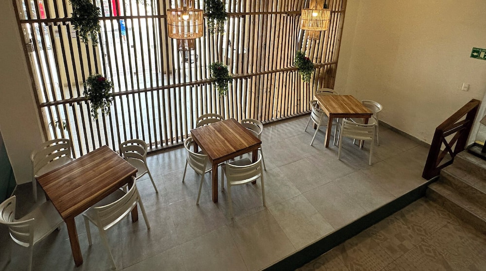 restaurant cafeteria