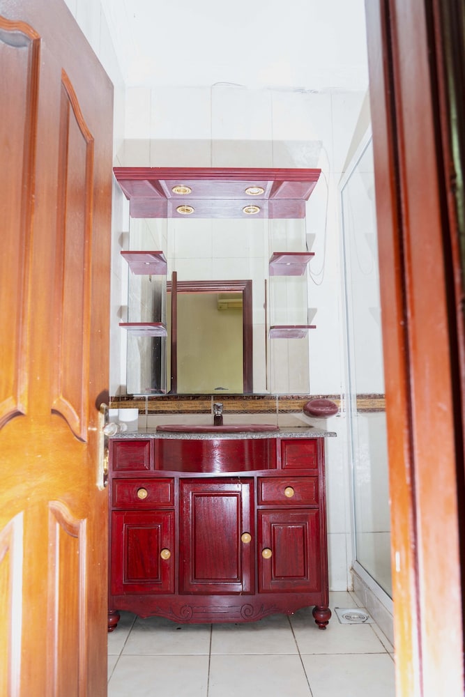 Luxury 2-Bdrm Apartment In Oysterbay 7/50