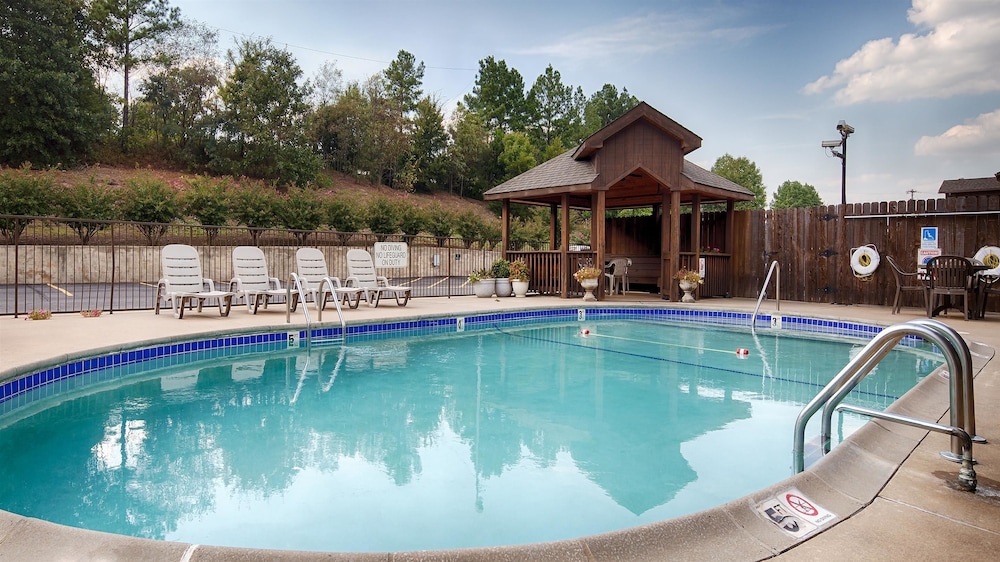 Surestay Plus Hotel By Best Western Poteau 4/36