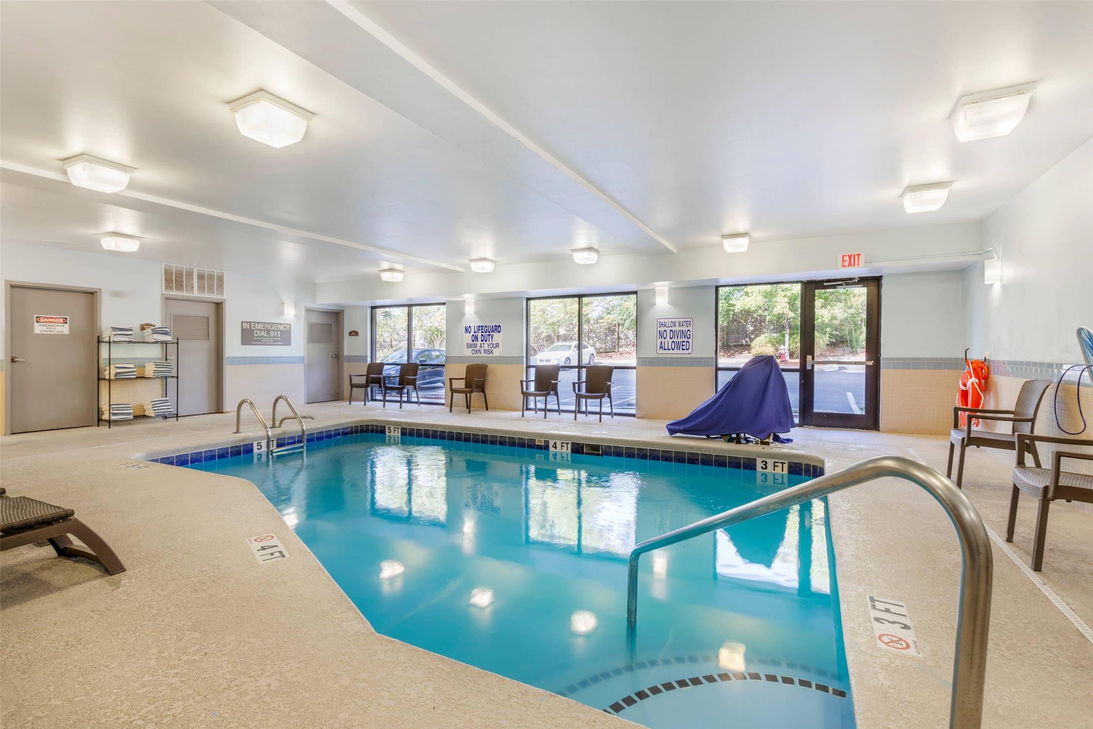 Comfort Suites Columbia Northeast Fort Jackson 18/52