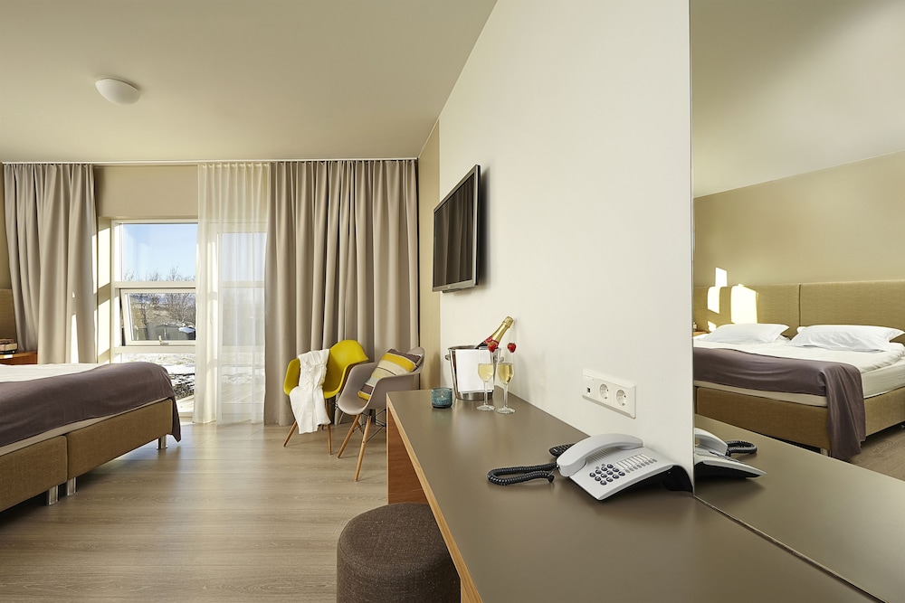 ICELANDAIR HOTEL HAMAR 47/68