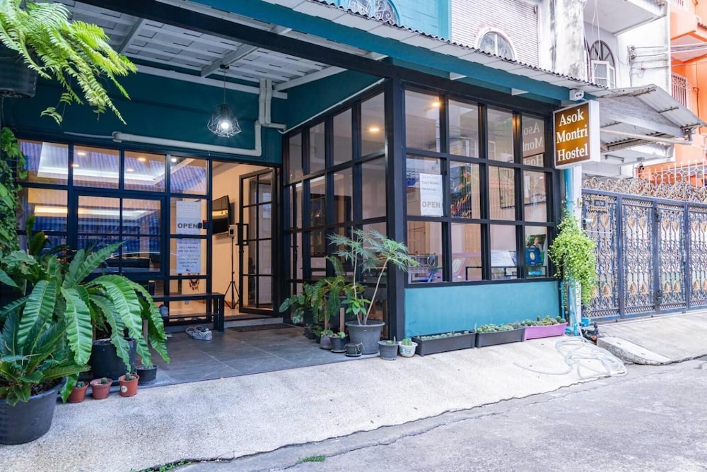 ASOKE MONTRI HOSTEL 6/50