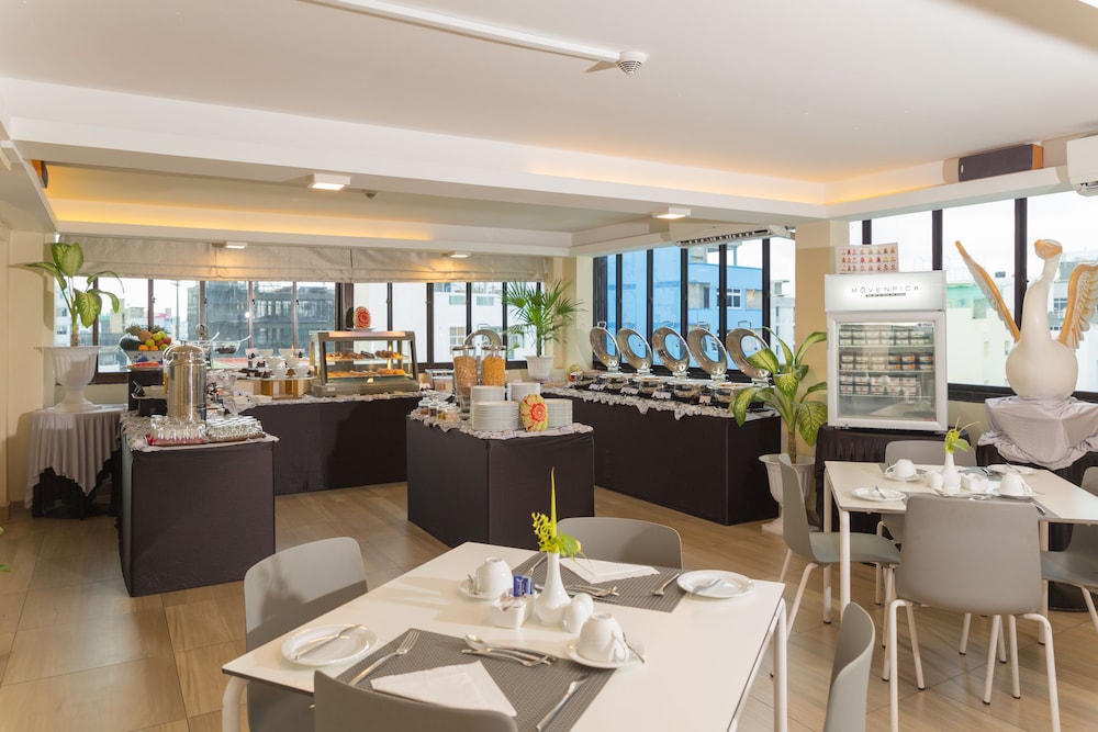 Champa Central Hotel 49/60
