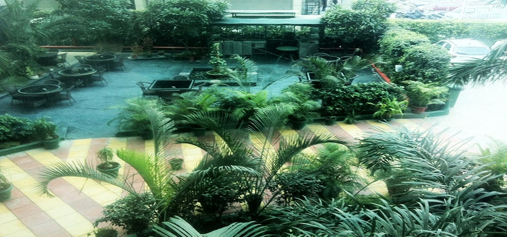 Skycity Hotel 70/74