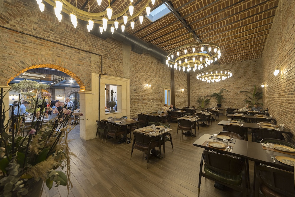 Brako Hotel 32/43