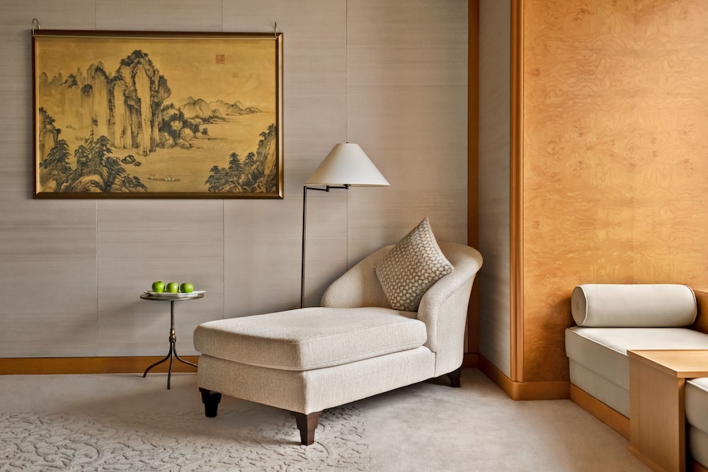 Shangri-La Far Eastern, Taipei 53/79