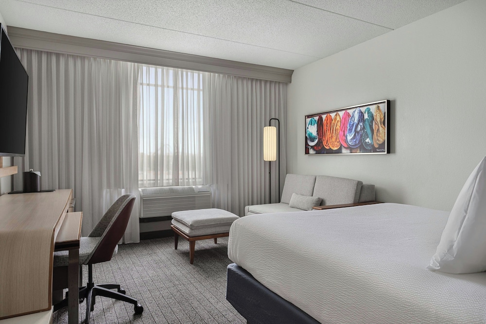 Courtyard by Marriott Louisville Airport