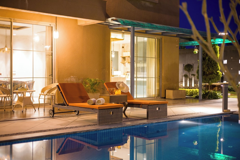 ELIVAAS Noah's Ark 3BHK Villa with Pvt Pool, Garden and Gazebo 36/64