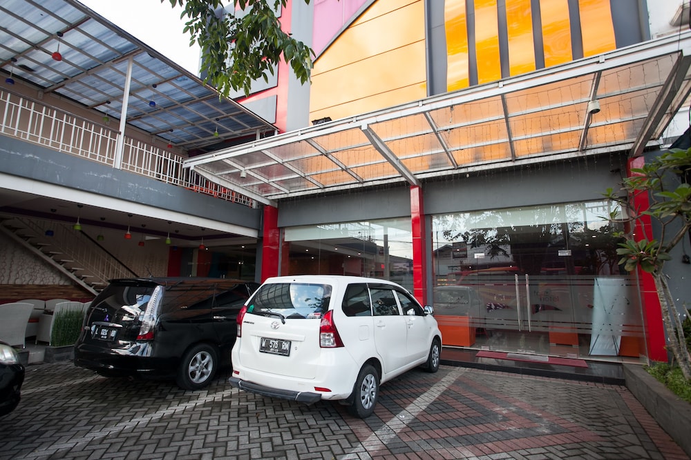 Liberta Hub Singosari Malang 63/65