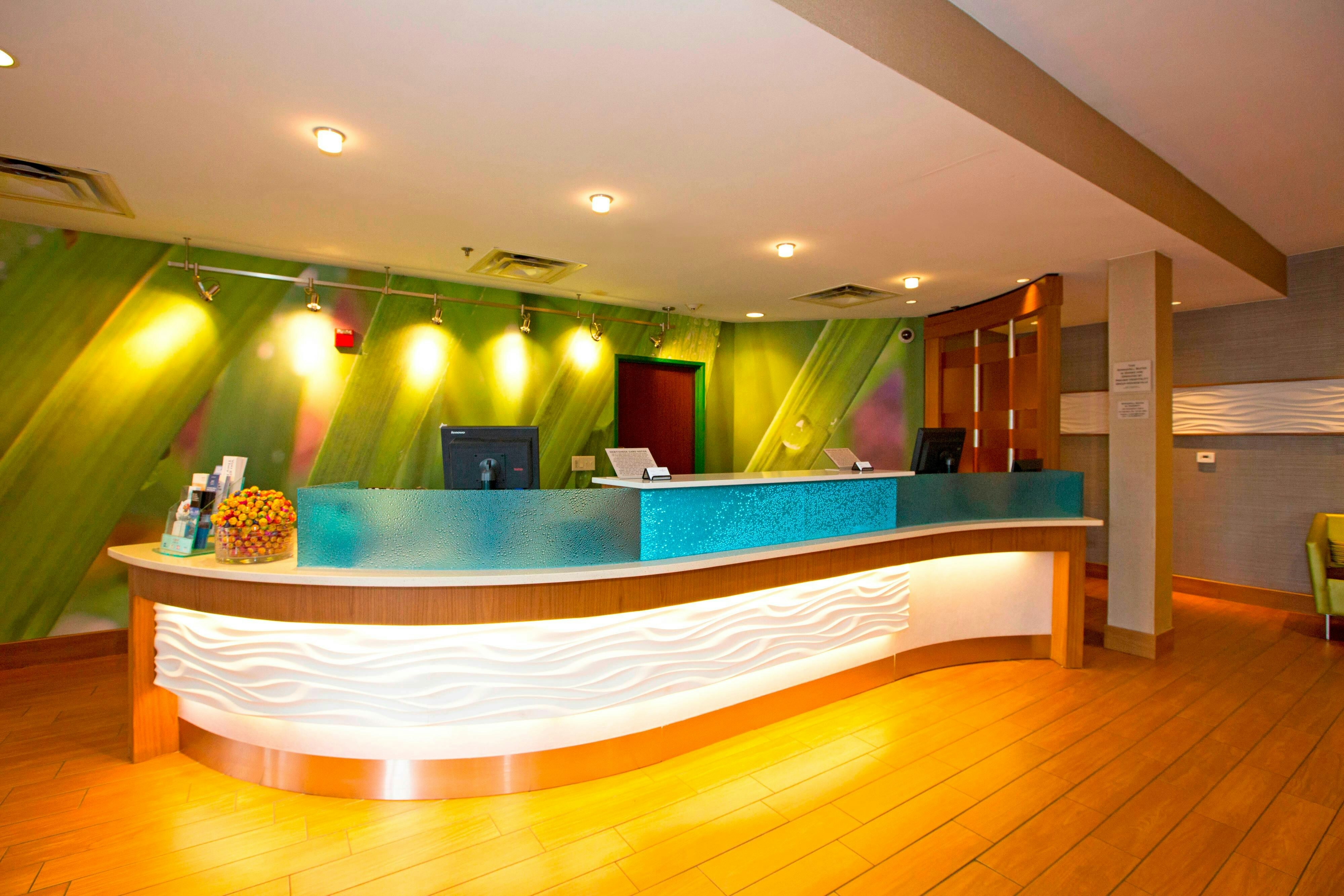 Springhill Suites Pittsburgh Monroeville 8/40