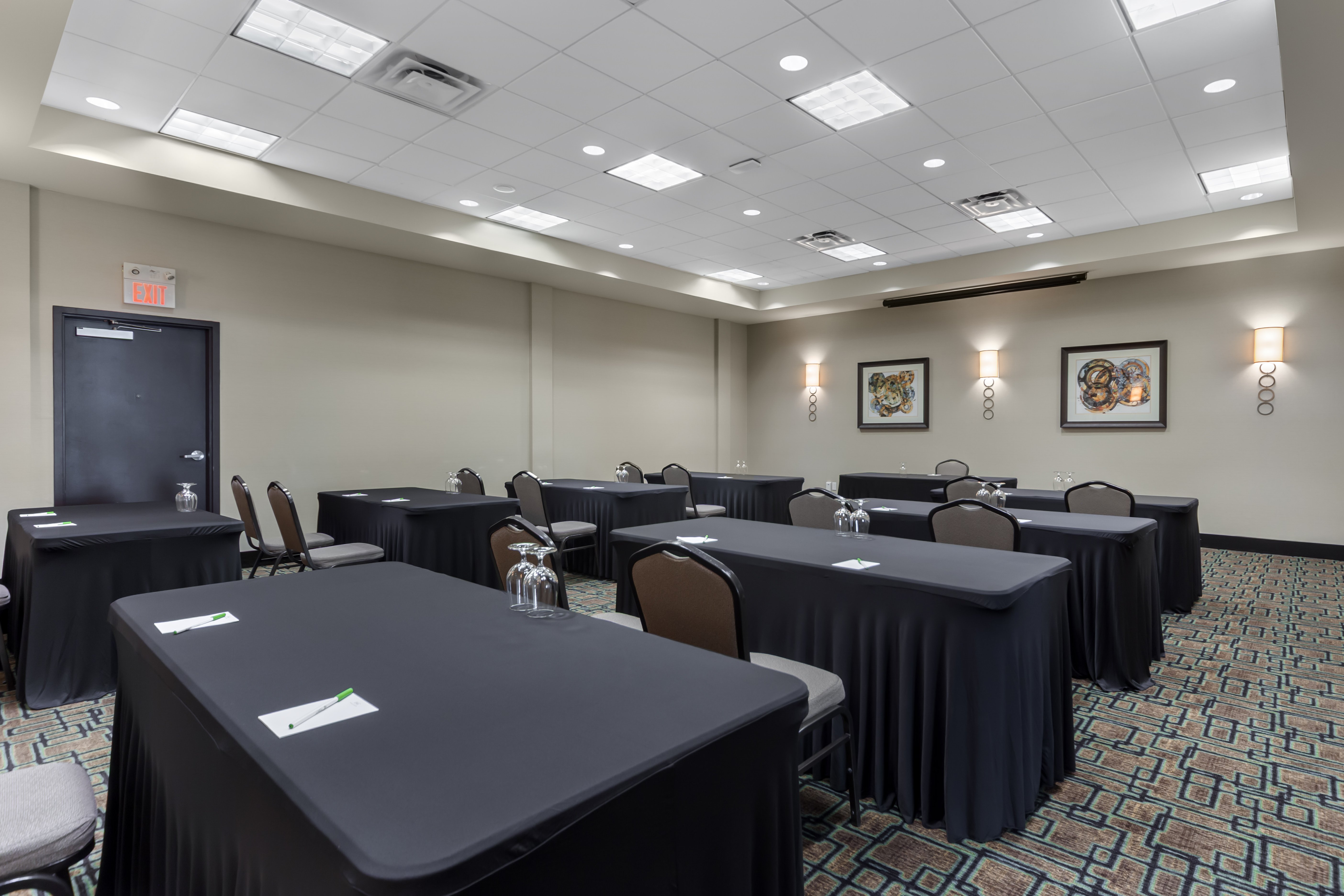 Holiday Inn Hotel And Suites Edmonton Airport Conference Centre 62/70