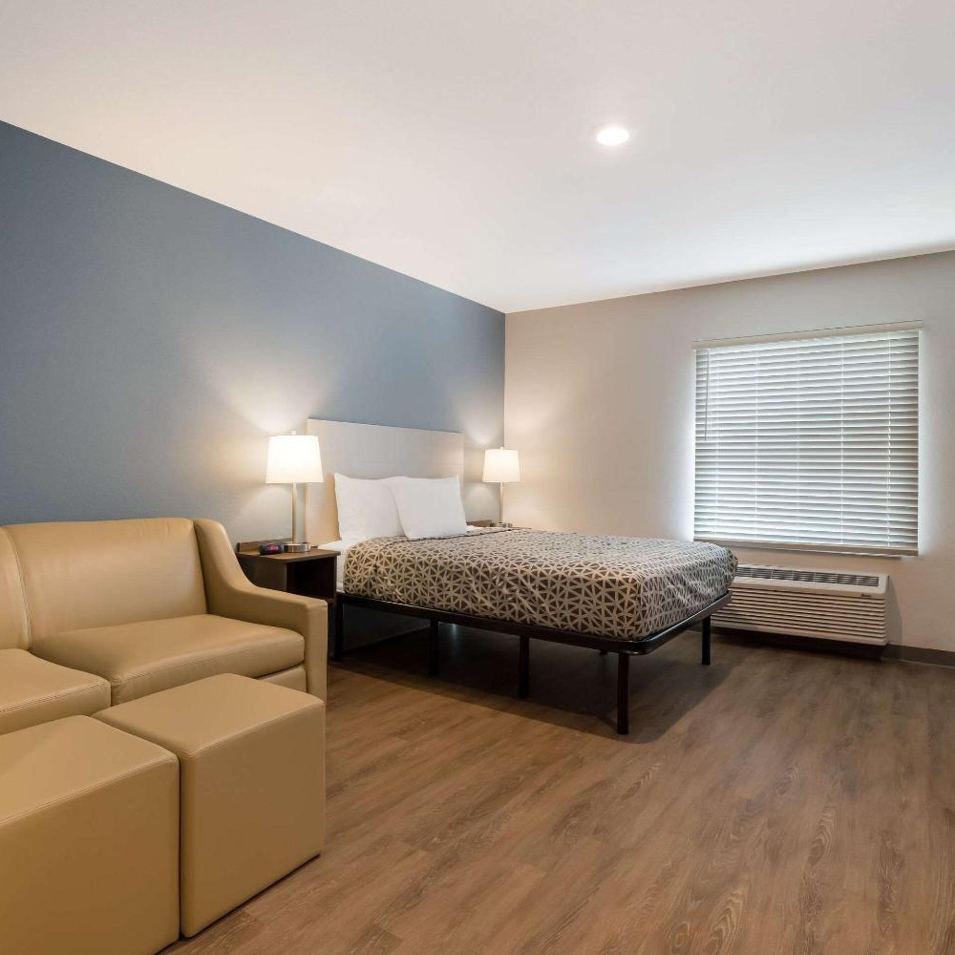 WoodSpring Suites Moreno Valley 13/26