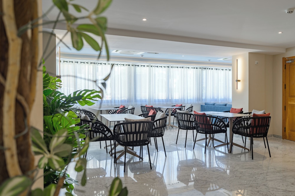 Xemxija Bay Hotel (ex Porto Azzurro) 50/66
