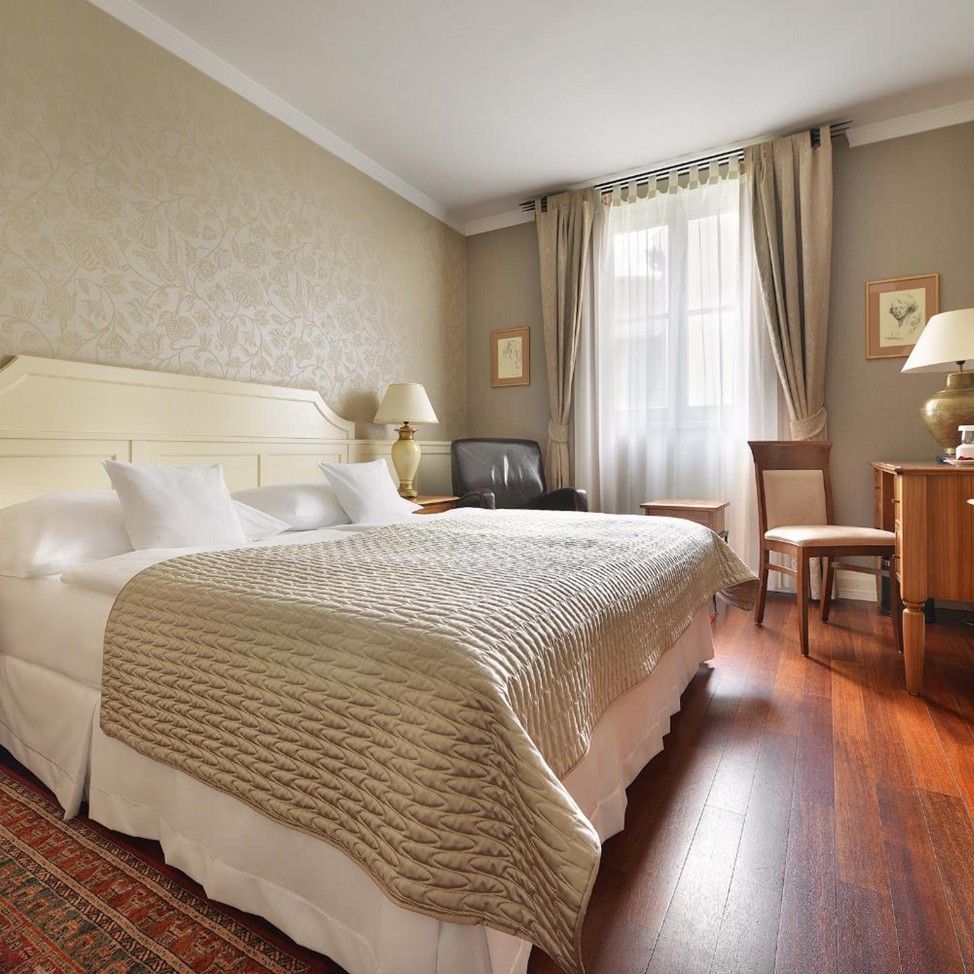 Premium, Double Bed
