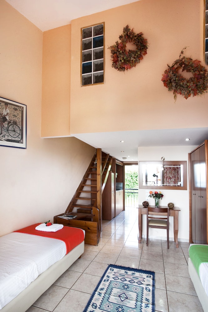 La Luna Hotel 17/50