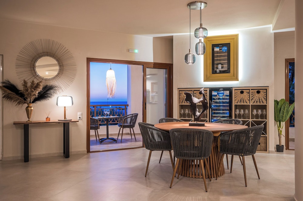 Cretan Seaside Boutique Hotel 36/50