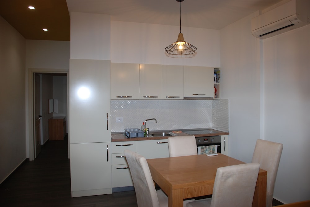 Sunrise Luxury Apartment 34/50