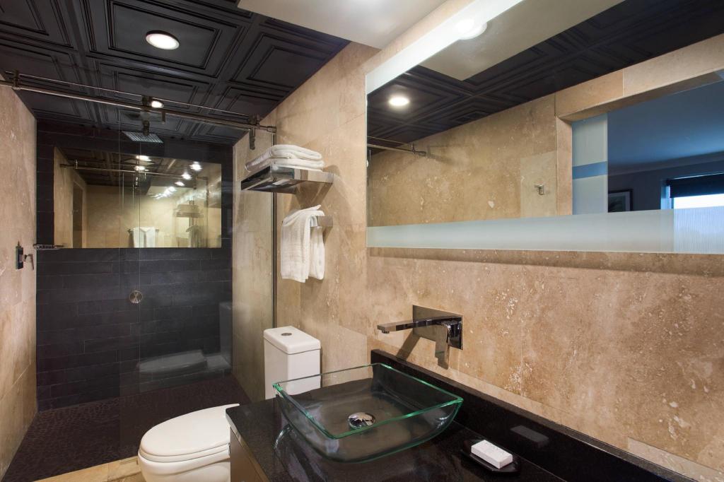 Sapphire, Suite, King Bed، Hotel Duval Autograph Collection 2/2